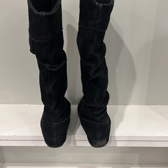 Waterproof Suede Shrug Boots - Picture 3 of 5